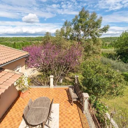 Villa Spacieuse A Vezenobres Avec Piscine Privee Exterior foto